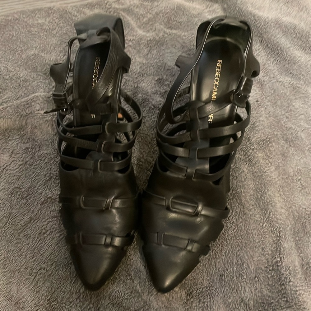 Beautiful and excellent condition shoes.